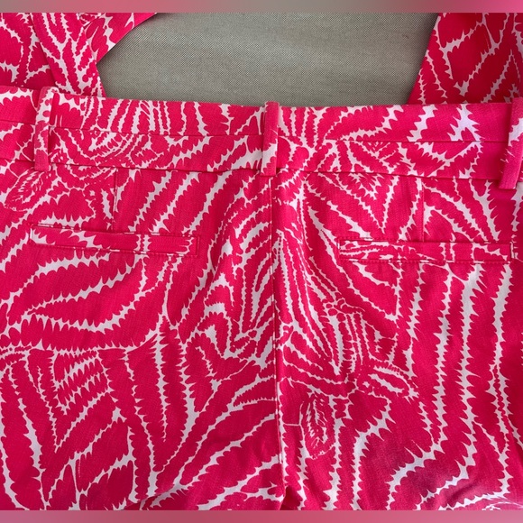 EUC Lilly Pulitzer stretch Luxury capris zebra print 12 10 - Picture 4 of 4